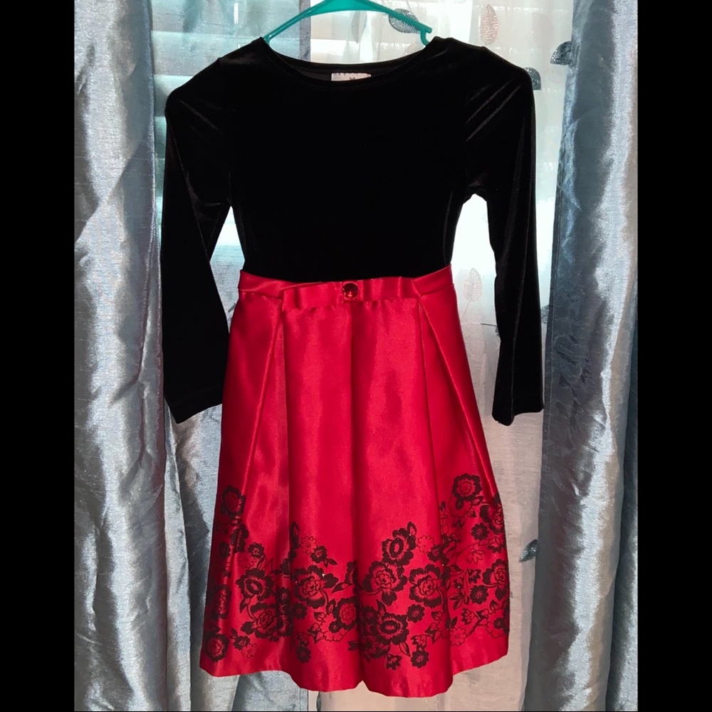 GIRL DRESS ♥️ RARE EDITIONS BRAND SIZE 7